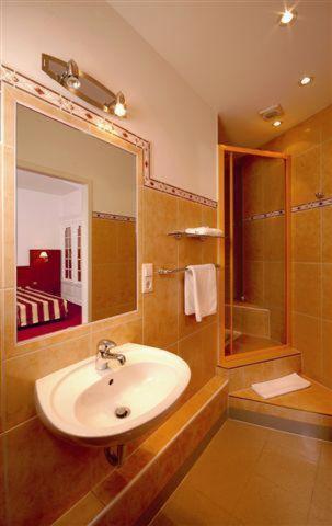 Hotel Preuss Im Dammtorpalais Hamburgo Quarto foto